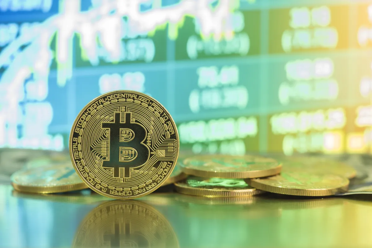 Author of Legendary 700% XRP Prediction Reacts to Crypto Market Collapse, Reveals Bitcoin Price Outlook