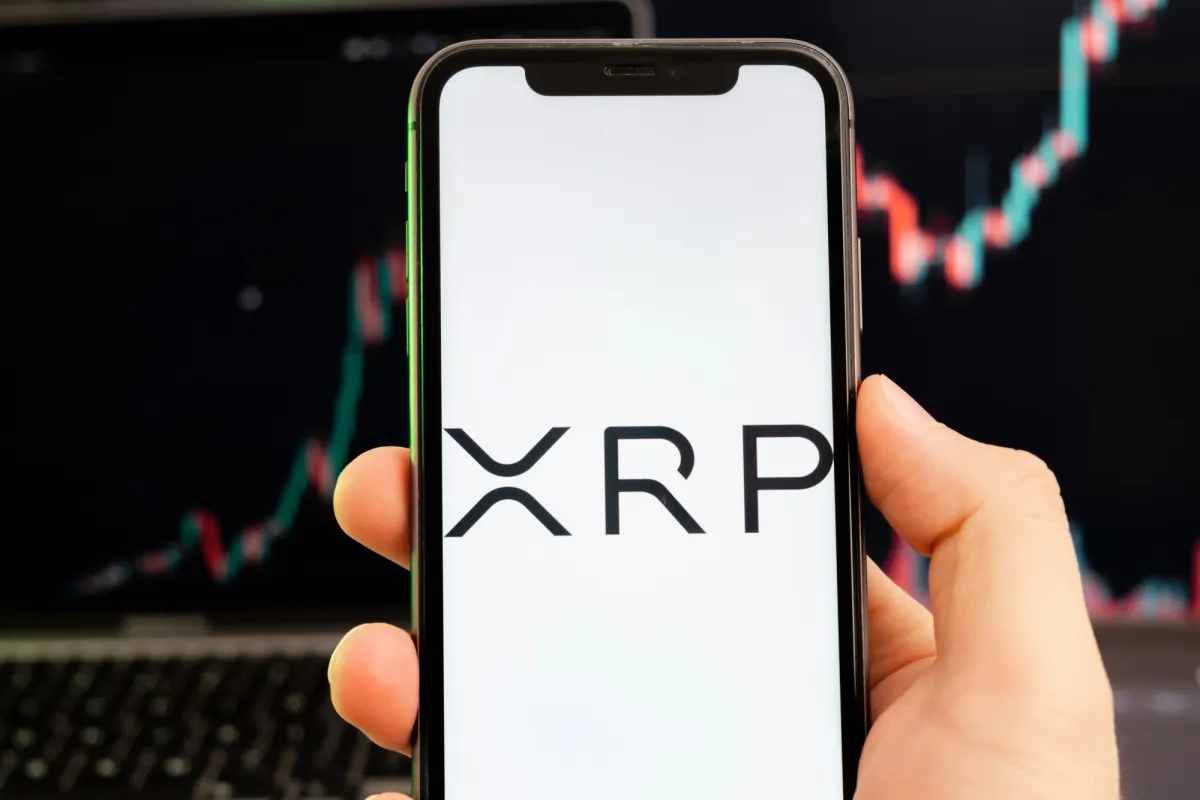 XRP Price Paradox: Why Ripple Is Expanding but Bollinger Bands Predict Sideways Lockup Until 2028