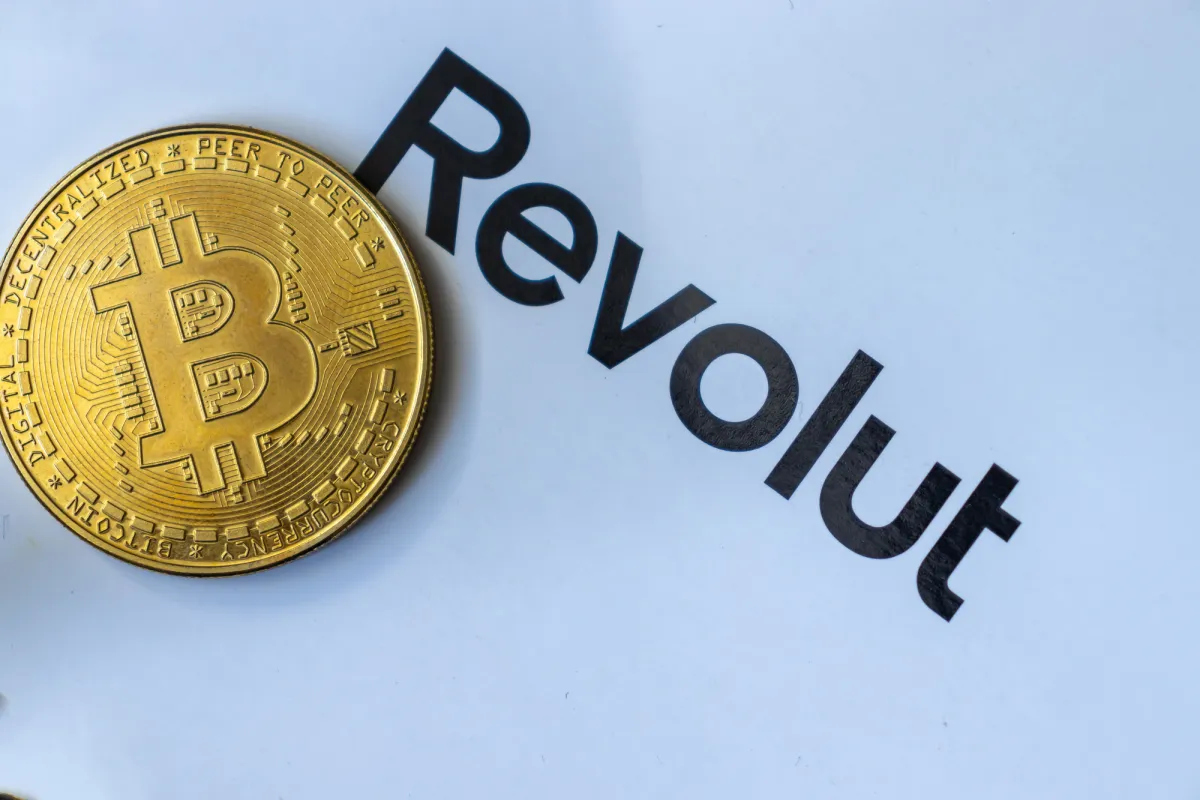 Satoshi Nakamoto's Wallets Receive Weird $5,000 Bitcoin Transfer From Revolut User