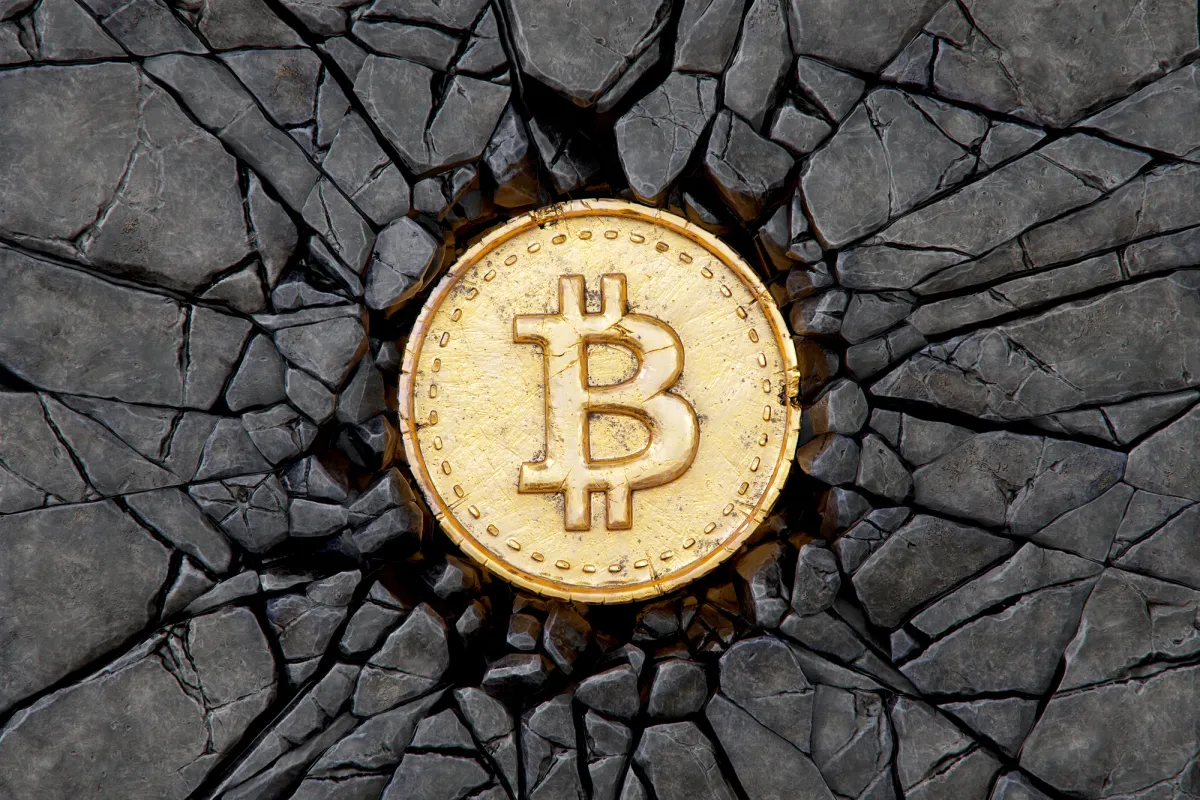 BlackRock Forced to Liquidate $122 Million in Bitcoin as Clients Cut 45% Losses