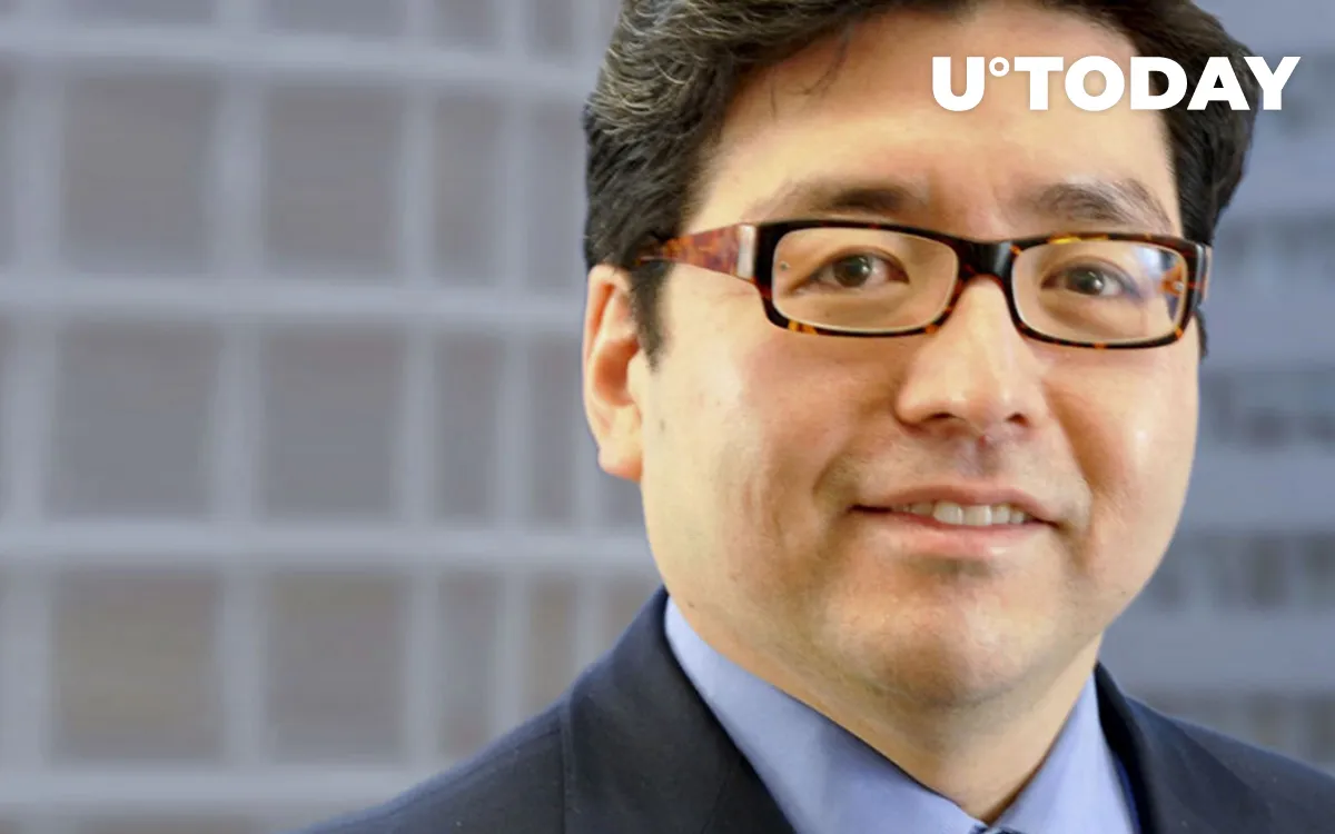 Fundstrat's Tom Lee Puts $100,000 Target on Bitcoin Amid Violent Crash 